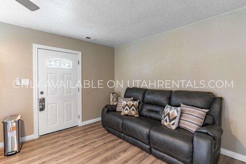 Charming & Spacious 1-Bedroom Basement Apartment property image