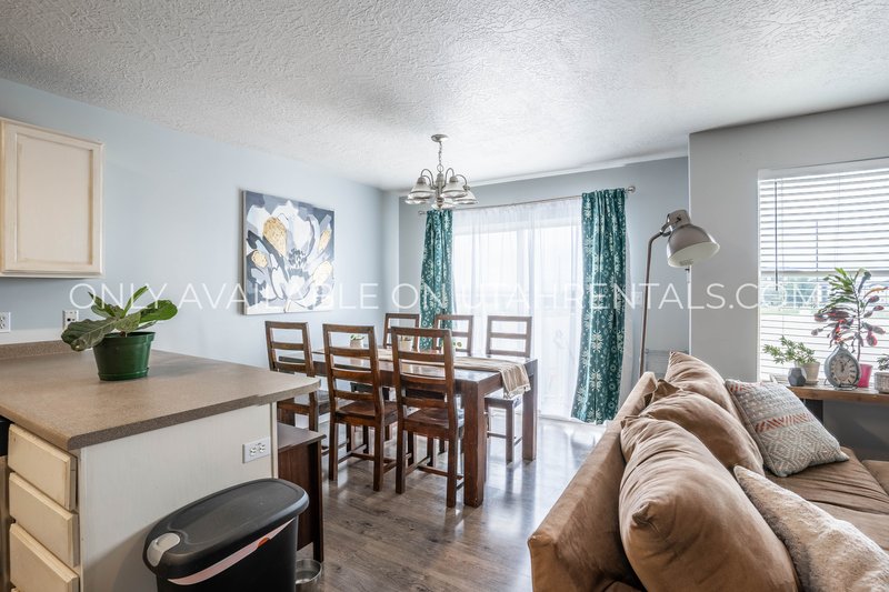 Twin Sized Bedroom Available! property image