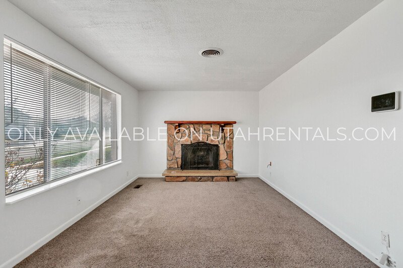 Spacious 5-bedroom home in a convenient West Valley City location! property image