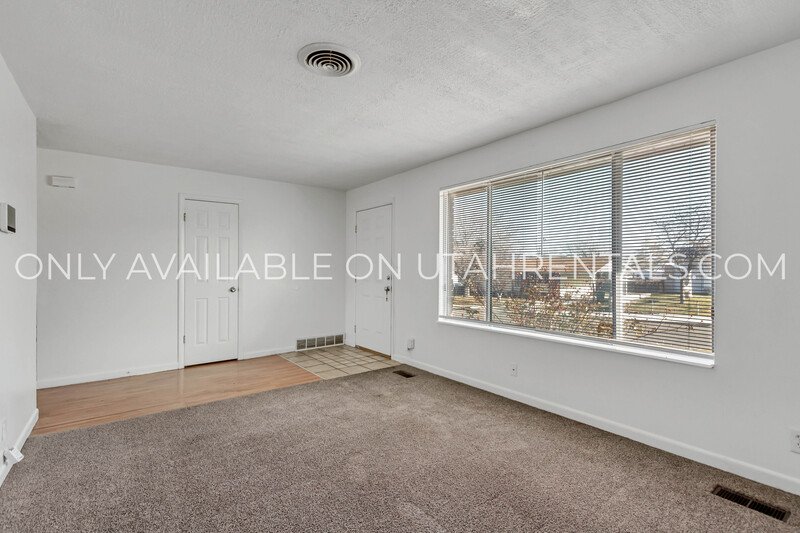 Spacious 5-bedroom home in a convenient West Valley City location! property image