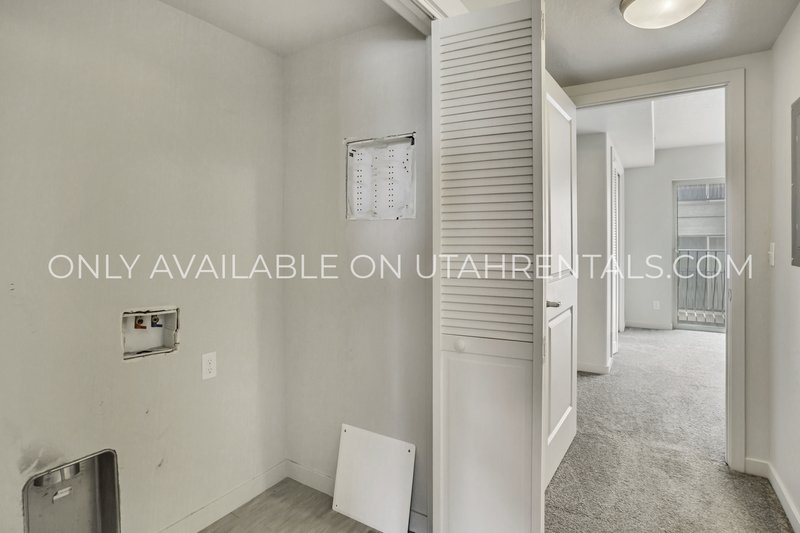 Modern Condo In Orem property image