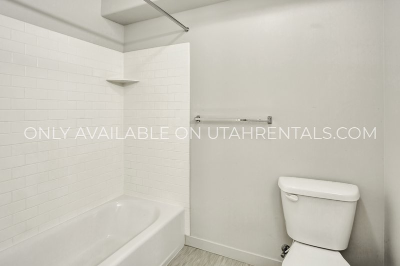 Modern Condo In Orem property image