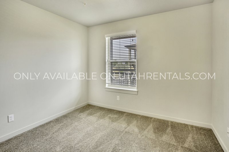 Modern Condo In Orem property image