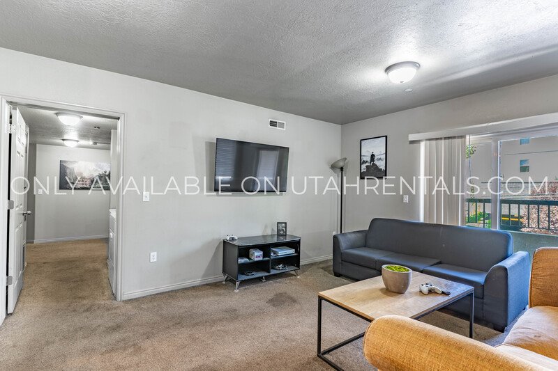 2 Private Rooms at Lanai Apartments property image