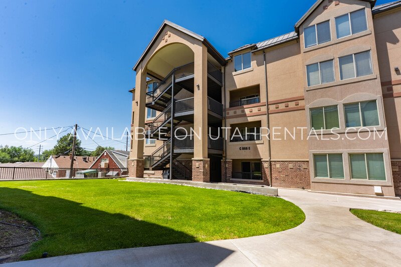 Single Bedroom in coveted Lanai apartment. property image