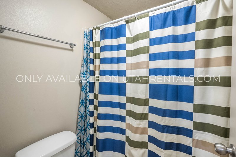 Single Bedroom in coveted Lanai apartment. property image