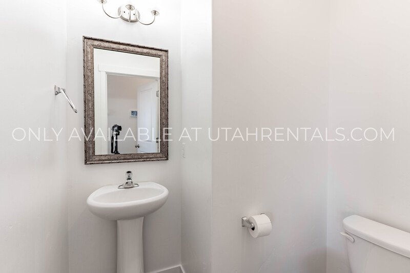 Santaquin 3 bed, 2.5 bath house! property image