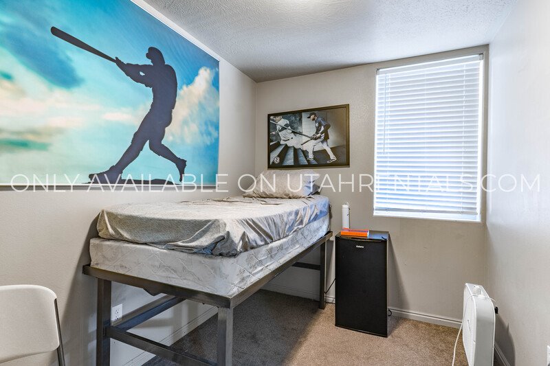 F2 - Rm3 (Mid Right) property image