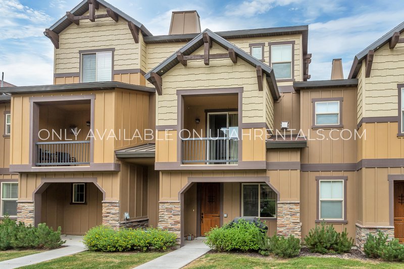 Beautiful, Pet Friendly Park's Edge Condo property image