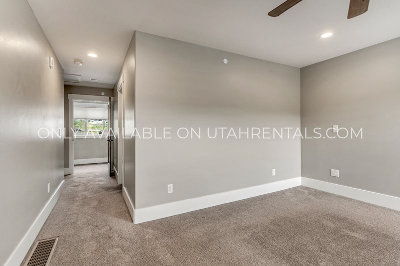 Beautiful, Pet Friendly Park's Edge Condo property image