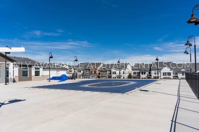 New 1st Floor Saratoga Springs condo! property image