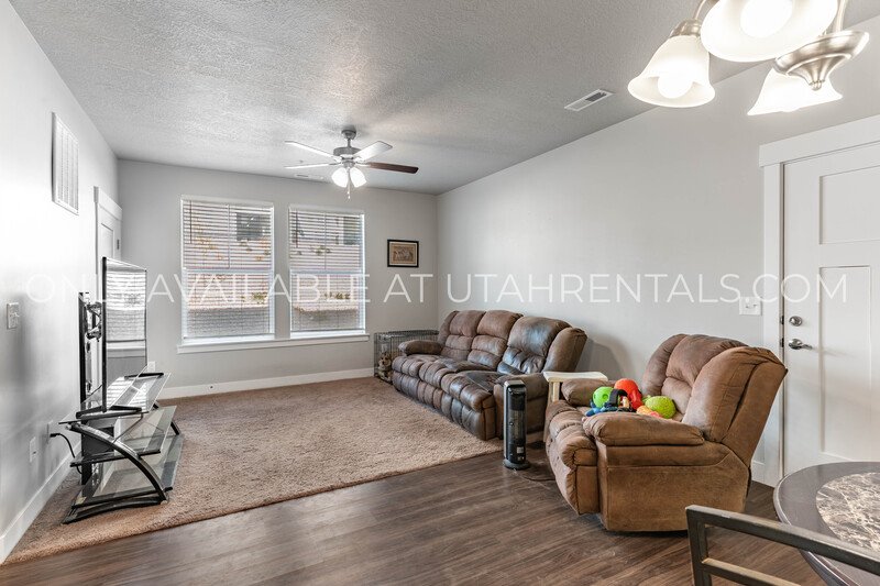 New 1st Floor Saratoga Springs condo! property image