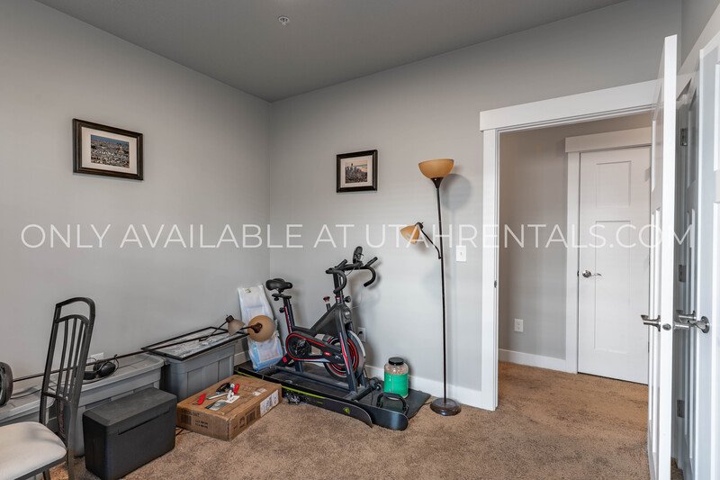 New 1st Floor Saratoga Springs condo! property image