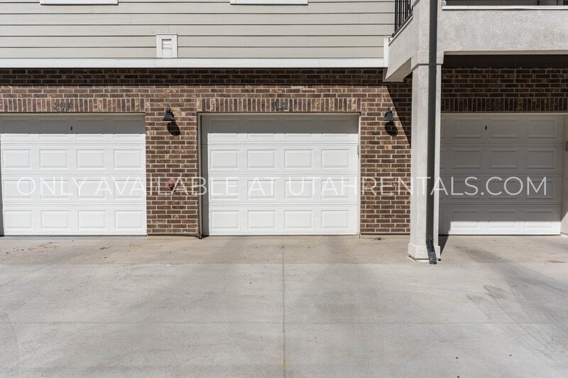 New 1st Floor Saratoga Springs condo! property image