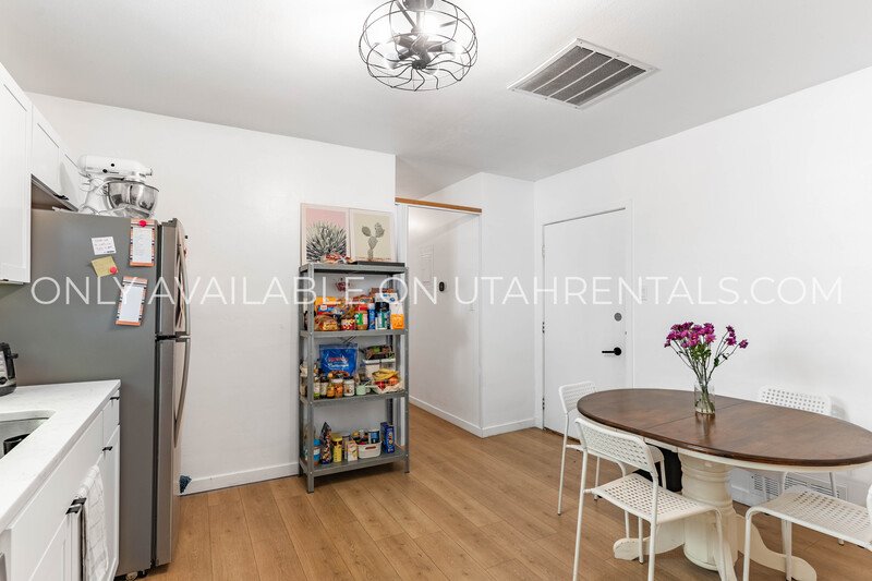 Shared Bedroom in Remodeled House Blocks from BYU property image