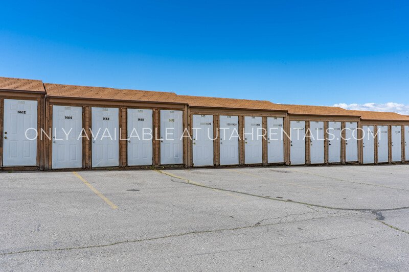 Beautiful 2nd Floor Condo! property image