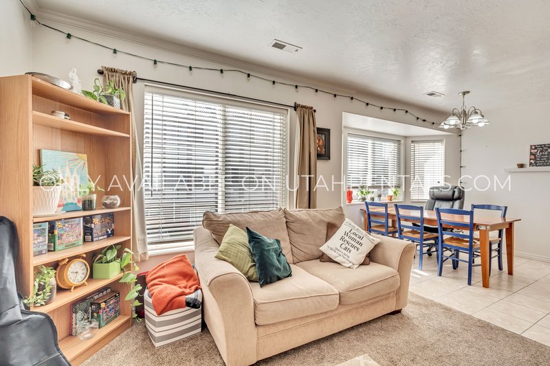 Private and Shared Room Available at Santa Barbara property image