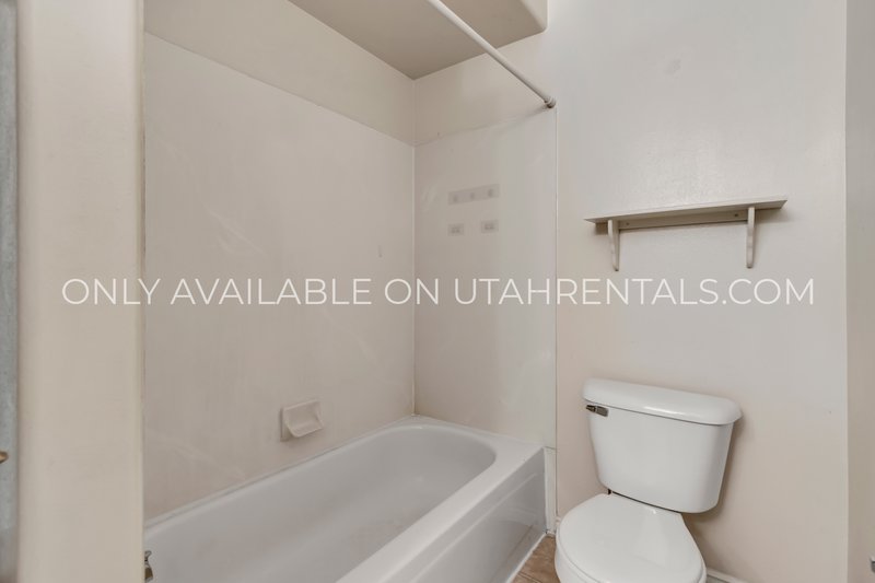 2 Bedrooms | 1 Bathroom | 782 Sq. Ft. property image