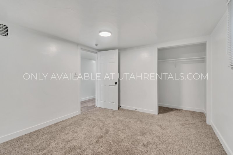 Beautiful, spacious 3 bedroom, 1 bath, Basement Unit property image