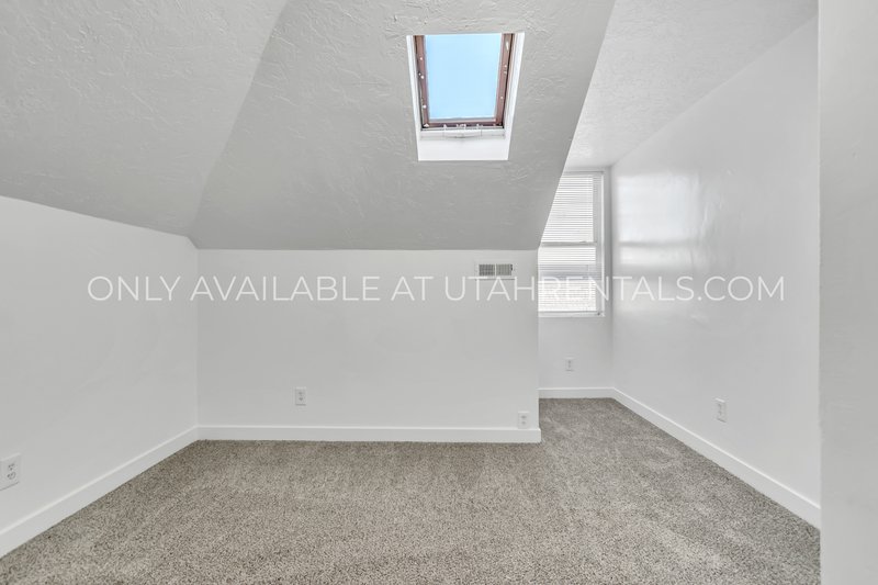 Newly Remodeled 5 Bed 2 Bath House in Provo property image