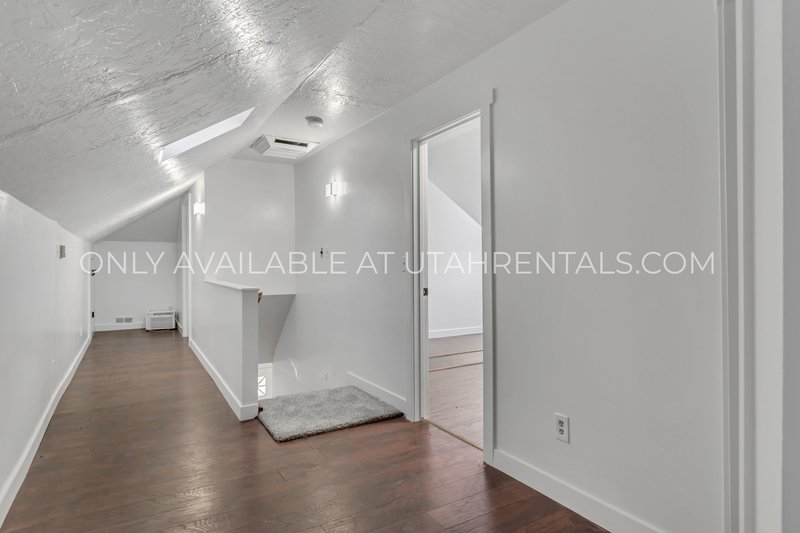 Newly Remodeled 5 Bed 2 Bath House in Provo property image