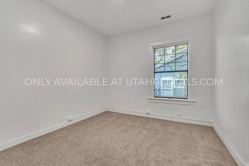 Newly Remodeled 5 Bed 2 Bath House in Provo property image