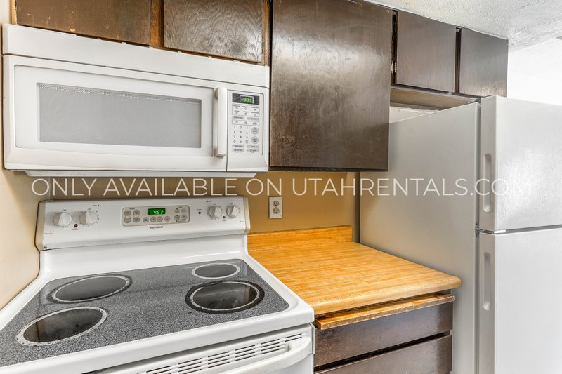 2-Bedroom Apartment in Midvale! property image