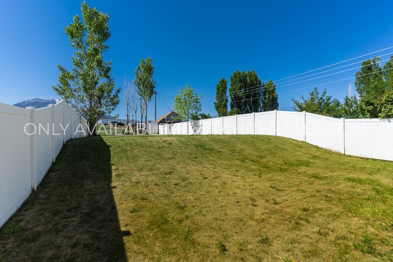 Beautiful, Spacious 5-Bed Single-Family Home in Santaquin! property image