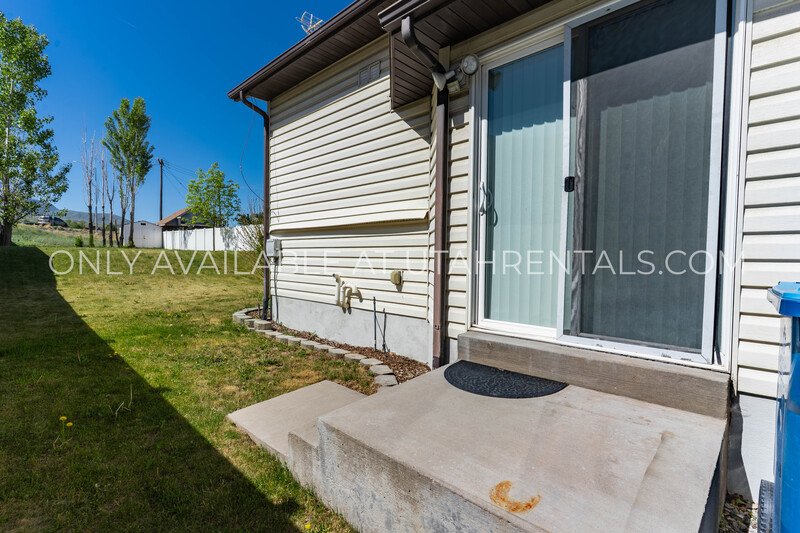 Beautiful, Spacious 5-Bed Single-Family Home in Santaquin! property image