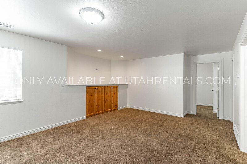 Beautiful, Spacious 5-Bed Single-Family Home in Santaquin! property image