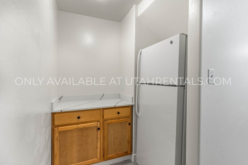 Beautiful, Spacious 5-Bed Single-Family Home in Santaquin! property image