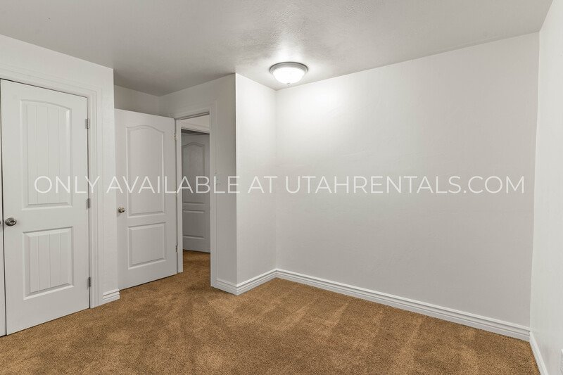 Beautiful, Spacious 5-Bed Single-Family Home in Santaquin! property image
