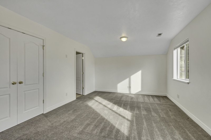Beautiful, Spacious 5-Bed Single-Family Home in Santaquin! property image