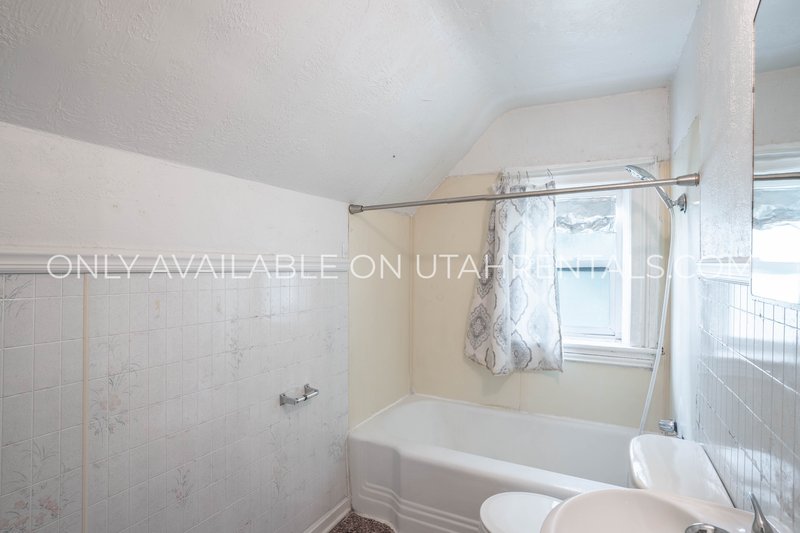 Cute 1 bed multiplex apartment in American Fork property image