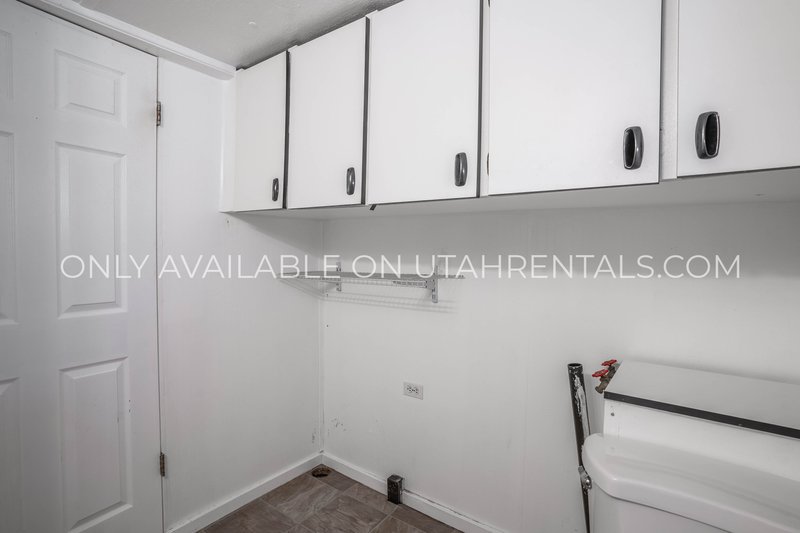Charming & Spacious 3-Bedroom Home in Santaquin! property image