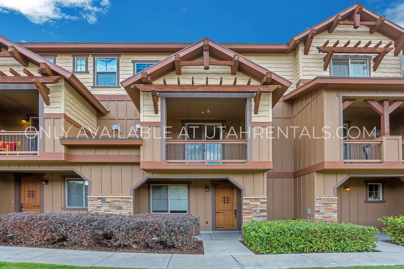 Beautifully Upgraded 3-Bed, 3-Bath Townhome at Park's Edge property image