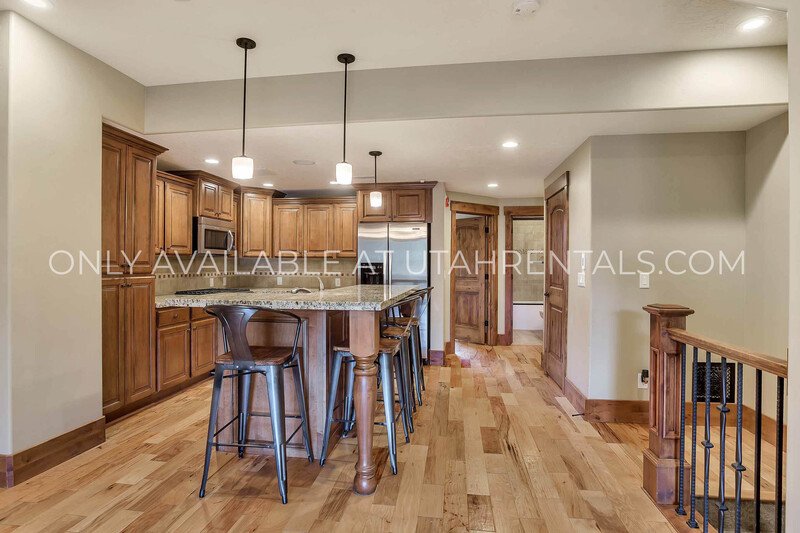 Beautifully Upgraded 3-Bed, 3-Bath Townhome at Park's Edge property image