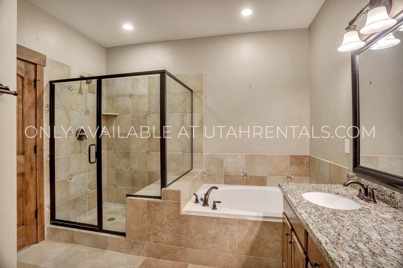Beautifully Upgraded 3-Bed, 3-Bath Townhome at Park's Edge property image