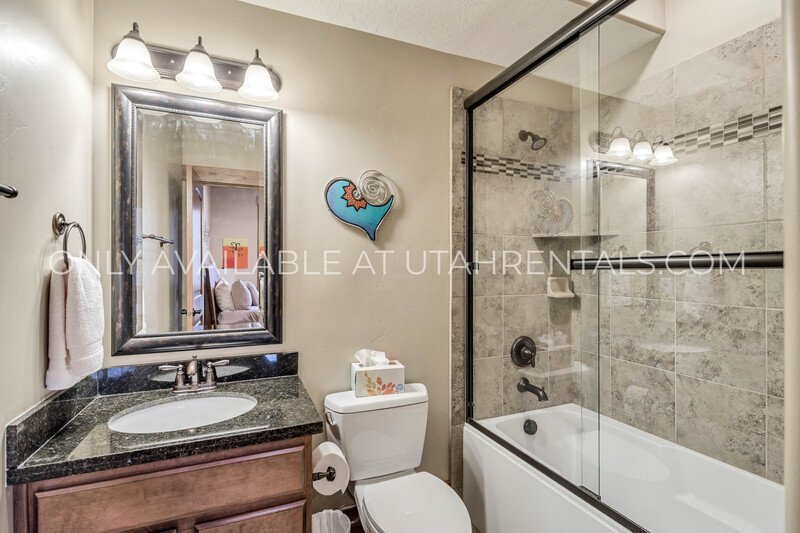 Beautifully Upgraded 3-Bed, 3-Bath Townhome at Park's Edge property image