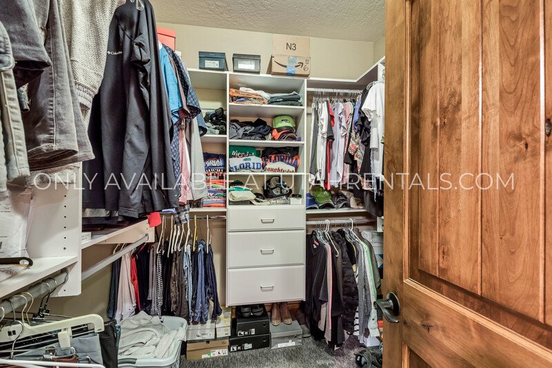 Beautifully Upgraded 3-Bed, 3-Bath Townhome at Park's Edge property image