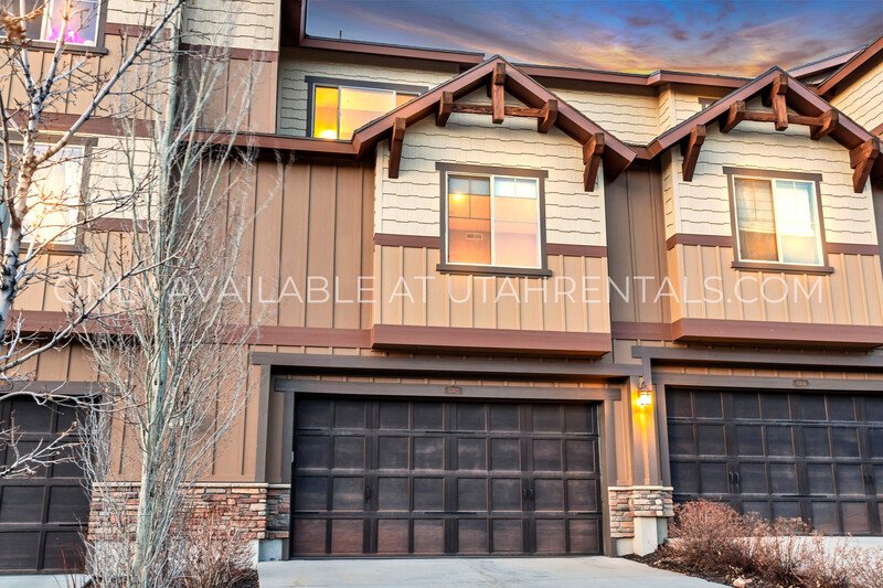 Beautifully Upgraded 3-Bed, 3-Bath Townhome at Park's Edge property image