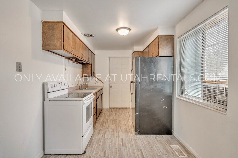 Beautiful Views & Easy Commuting – Minutes from Downtown Provo! property image