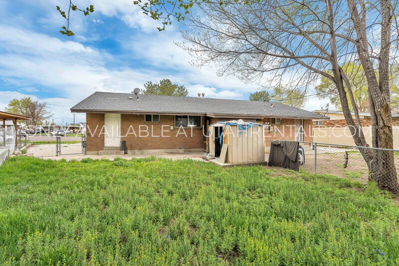 Beautiful Views & Easy Commuting – Minutes from Downtown Provo! property image