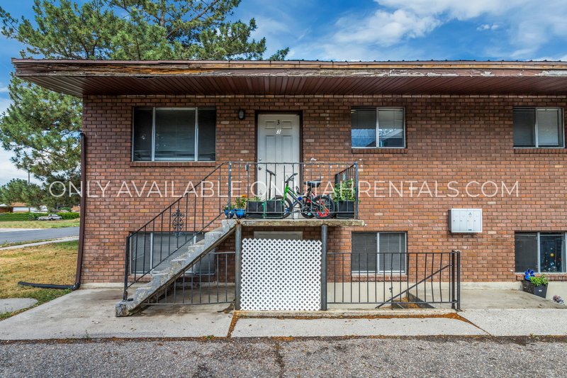 Beautiful 2 bed multiplex apartment property image