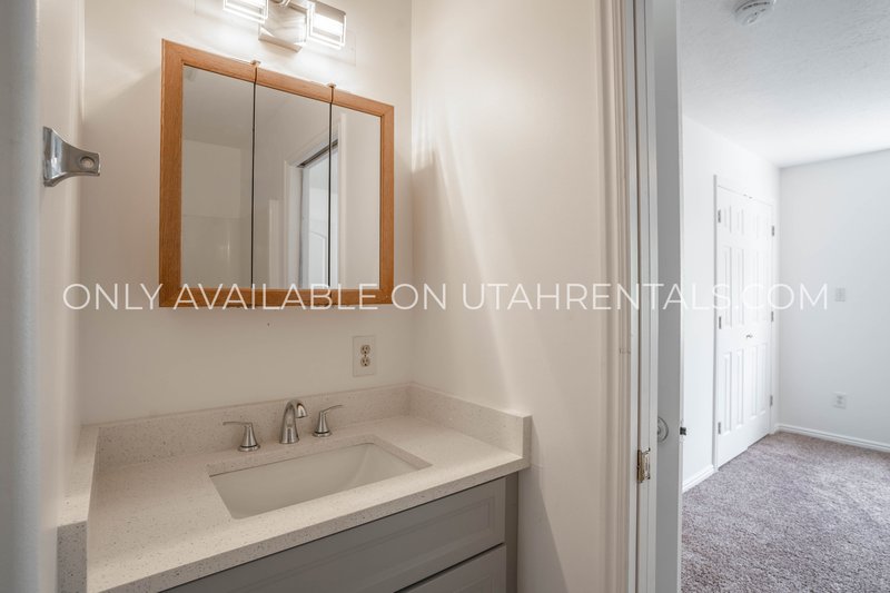 Charming & Spacious 3-Bed, 2-Bath Condo in Provo! property image
