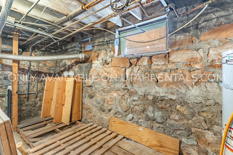 1 Bedroom Basement Apartment in SLC - 10 mins from University! property image