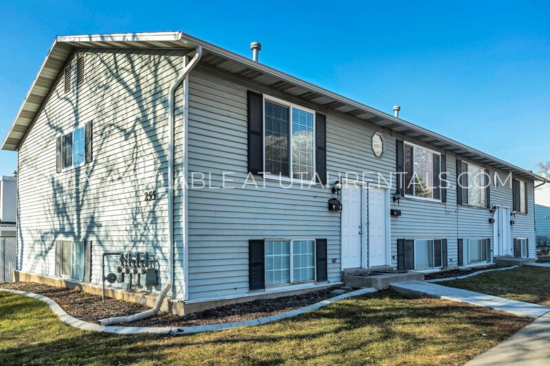 Cute multiplex apartment unit in PG property image