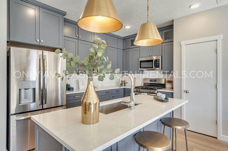 Stunning, Model Home 5-Bed Luxury Home – Open Concept Living! property image