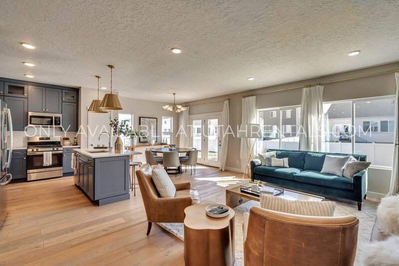 Stunning, Model Home 5-Bed Luxury Home – Open Concept Living! property image