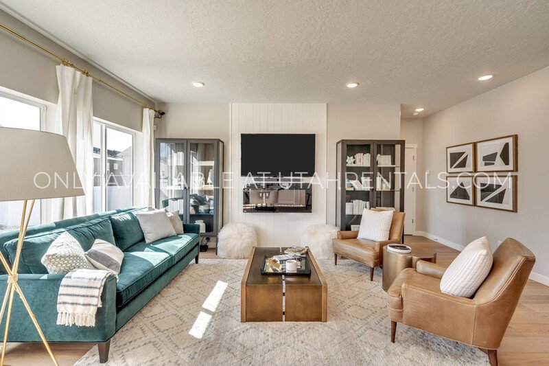 Stunning, Model Home 5-Bed Luxury Home – Open Concept Living! property image